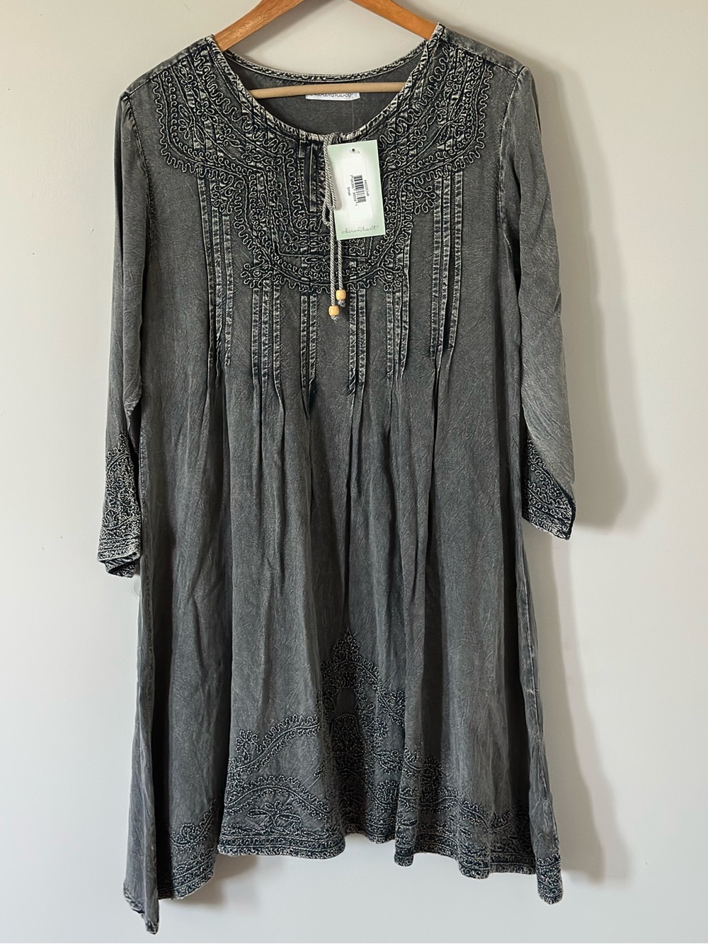 KEREN hart Embroidered Scoop Neck Long Sleeve Dress in Gray